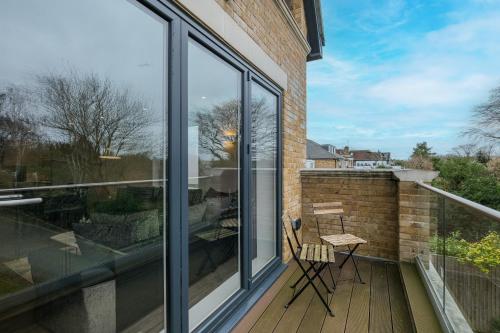The Isleworth 2BR 2BA w/ Gated Parking with Balcony 