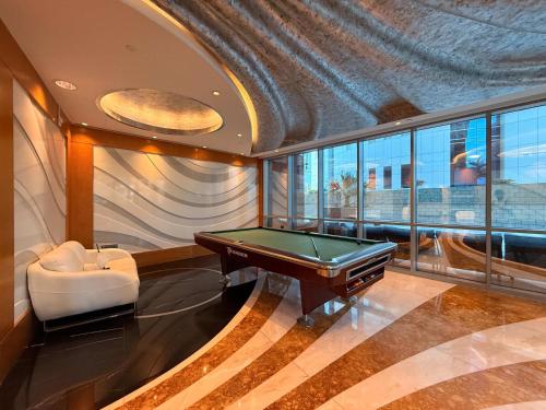 Stylish 2BR + Study | City Views | Ocean Heights - image 13