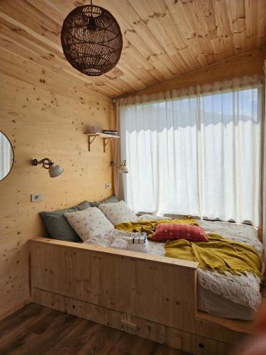 Retezat83 Sunshine tiny home , adults only in Riu De Mori