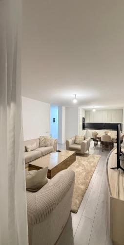 City Center Apartment Gjilan in กินยีลาเน