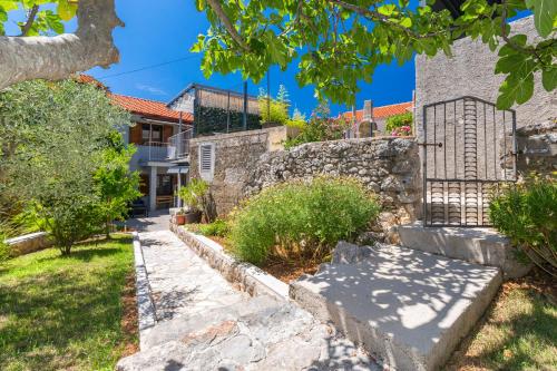 Apartment Galija, Punat historical center – khách sạn tại Punat