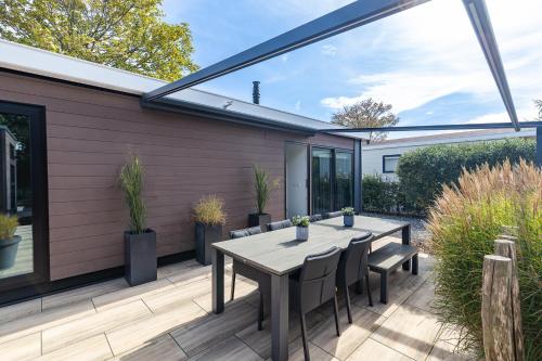 Létesítmények, Chalet Julianahoeve Beachhouse Renesse 2645 in Hoogenboomlaan