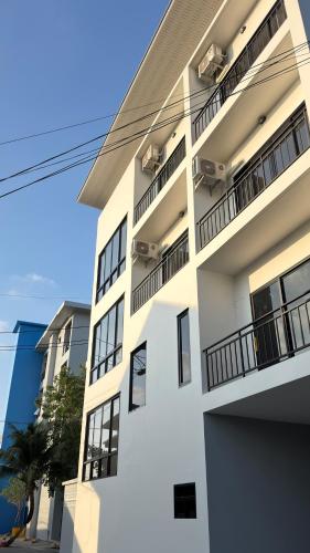 A House Thalang เอ เฮ้าส์ ถลาง in Pa klok