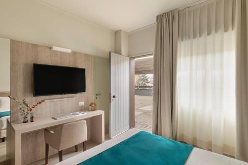 room detail thumbnail 1