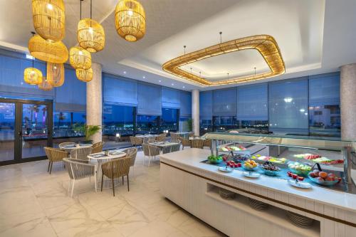 Restaurant, Hilton Skanes Monastir Beach Resort in Monastir