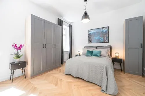 The Bornholmer, Spacious 100m2, Ideal for Groups & Families, 2BR, huge living room, 4 - 8 Guests in Berlin, Deutschland