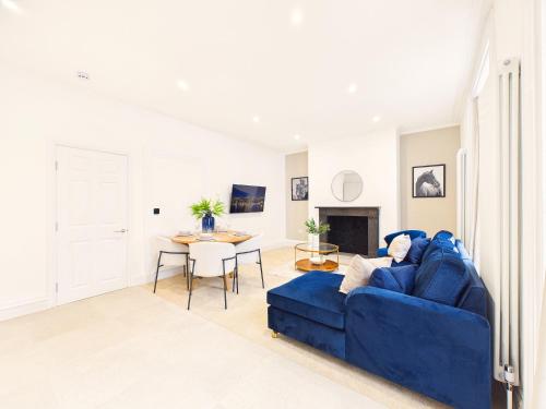 *NEW* Artisan Court | Central | Modern | Parking - image 5