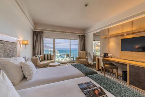 Pestana Carlton Madeira Ocean Resort Hotel in остров Мадейра