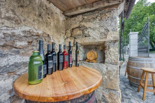 Apartma pri Cesarjevih in Tomaj