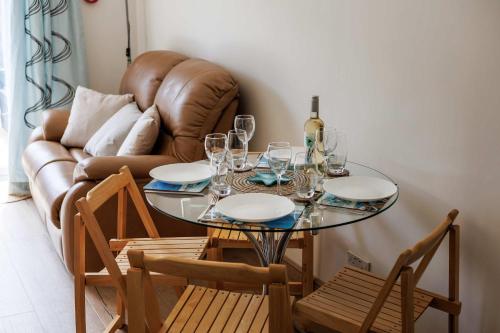 Sea Cloud - 2-bedroom House with Courtyard Garden, Poole (zdjęcie 10)