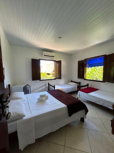 3 twin beds