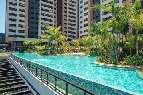 180° view of São Paulo and Brazil’s infinity pool! – khách sạn tại Bras