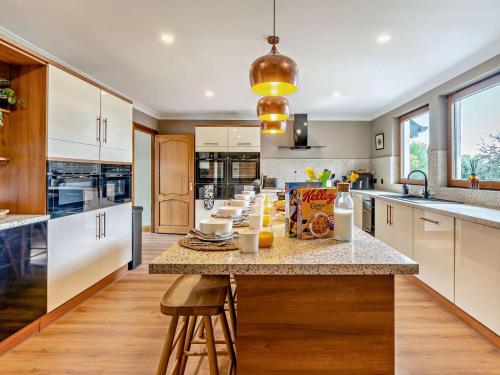 Iekārtas, 6 Bed in Perth oc-96289 in Bankfuta