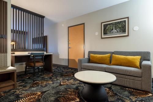DoubleTree by Hilton Hotel Savannah Airport - image 32