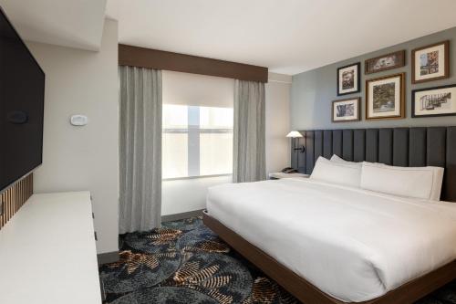 DoubleTree by Hilton Hotel Savannah Airport - image 35