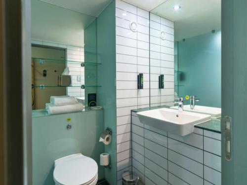 pentahotel Inverness - image 13