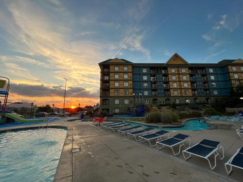 สระว่ายน้ำ, เดอะ รีสอร์ต แอท กัฟเวิร์นเนอร์ ครอสซิง (The Resort at Governor's Crossing) in เซวีร์วิลล์ (TN)