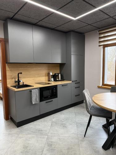 BRIVIBAS RESIDENCE - WEST / EAST, free PRIVAT parking, free WIFI, self check-in, Riga (fotografie 8)
