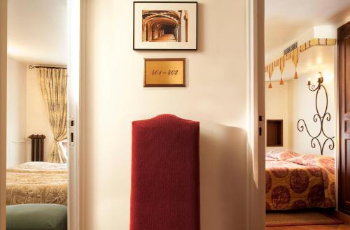 Castex Hotel - image 11