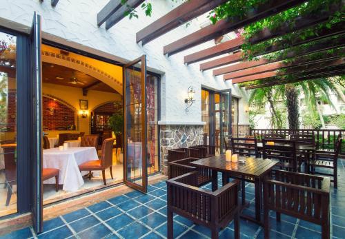 Baishijun Boutique Resort Sanya Hotel In China - 