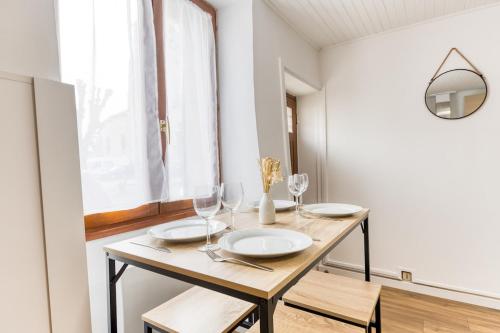 Maison cosy aux tons chaleureux - Paris Saclay in Сакле