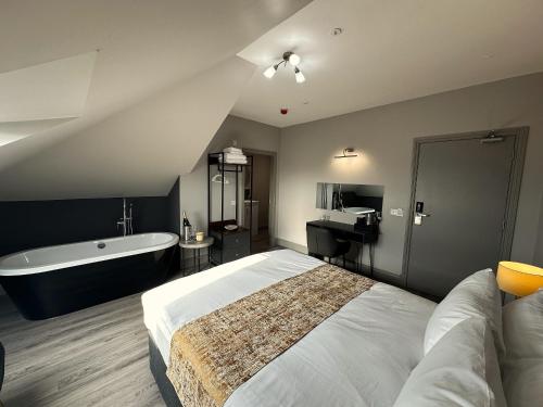 Double room, deluxe
