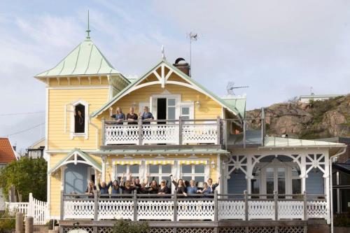 Exterior view of Strandflickornas Annex Gula Villan