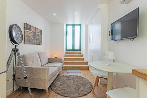 White Angel by Portas do Sol Apartments - image 2
