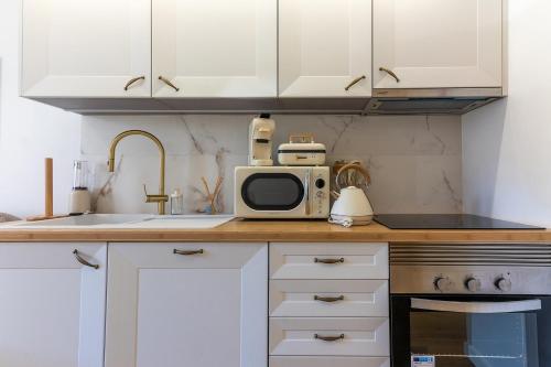 White Angel by Portas do Sol Apartments - image 14
