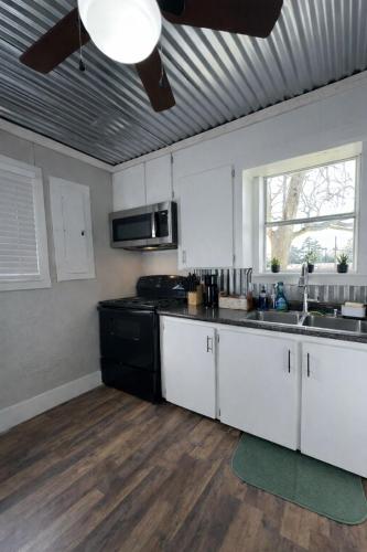 The Main Street Cottage in Linden (TX)