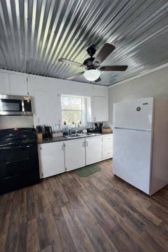 The Main Street Cottage in Linden (TX)