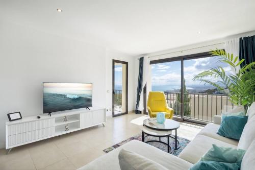 Marbella Hills: Vistas espectaculares y lujo