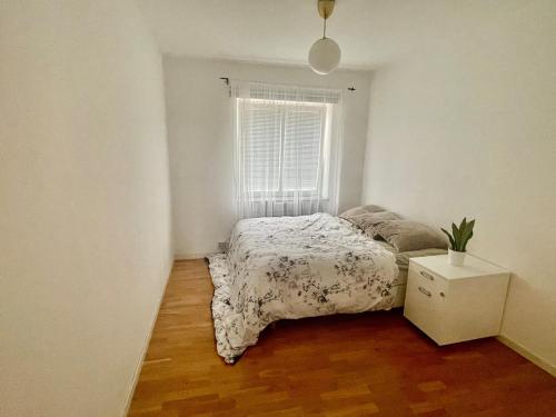 Cozy Central Luleå Apartment Steps from Train & Bus (Cozy Central Lulea Apartment Steps from Train & Bus) in Lulea