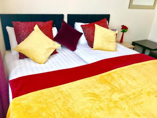 Studio Apartment, Private Bathroom and Parking 1