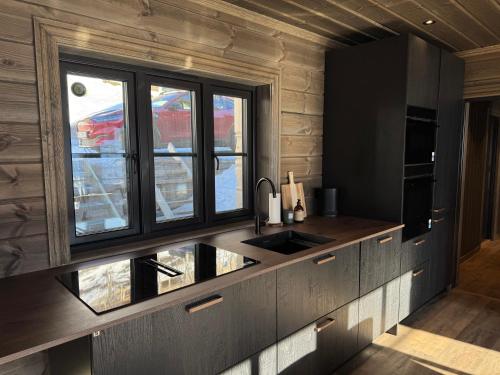 Cocina, Luxurious chalet for family and friends in Stranda