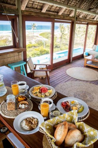 酒店外观, 特拉维斯亚海滩山林小屋 (Travessia Beach Lodge) in 白坯