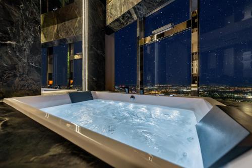Sky Tower Apartamenty - In The Sky Apartments, Вроцлав (фото 11)