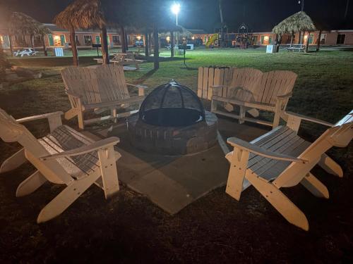 Shark Reef Resort Motel & Cottages in Port Aransas (TX)