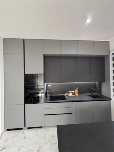 Black style Studio & Private Patio