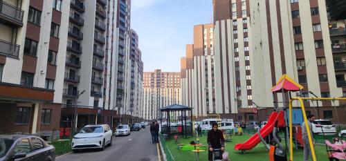 Cozy apartment near Tashkent's largest markets – khách sạn tại Uchtepa District