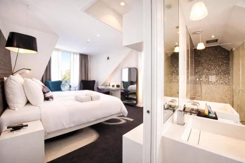 . Vertigo Hotel, By Marriott, a Member of Design Hotels