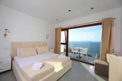 Hill Suites - Vlorë