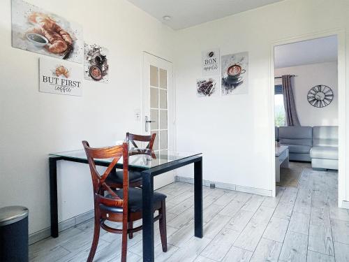 La Colridienne, maison spacieuse et cosy, jardin in Hermonville