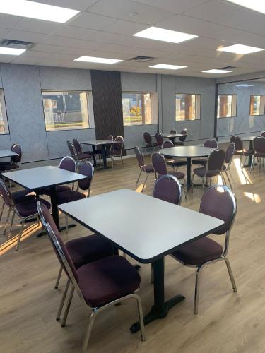 Restaurant, Knights Inn Brandon in Brandon (MB)