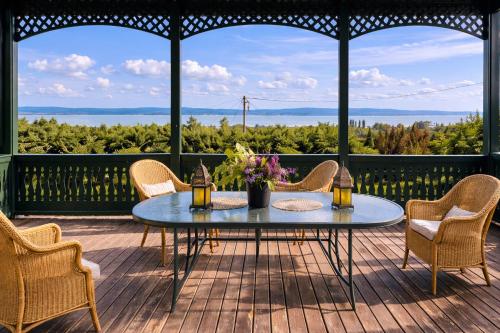 設施, 10-Minute Walk to Lake Balaton - Exclusive Castle in 鮑洛托瑙考利
