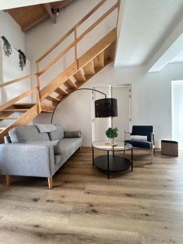 Villa Ribeirinho Stays - 4 Bedrooms — other in Rua do Lagarteiro 504, Porto Portugal, 4300-135
