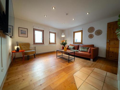 Shared lounge/TV area, Charmantes Ferienhaus nahe Bad Nauheim 25 Min Frankfurt in Ober-Morlen