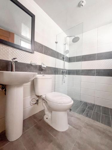 Perfecto para descansar Residencial Colinas del Sol, ubicado en Colinas del Arroyo II sobre la Jacob in Villa Mella