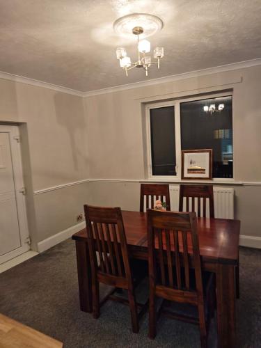 Lovely 3 bedroom house in Stanley, Durham near Beamish museum in Chester-le-Street