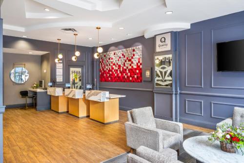 לובי, Quality Inn & Suites in ונקובר